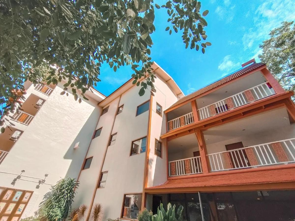 Sabaidee Chiangmai Hotel Sha Чиангмай Екстериор снимка