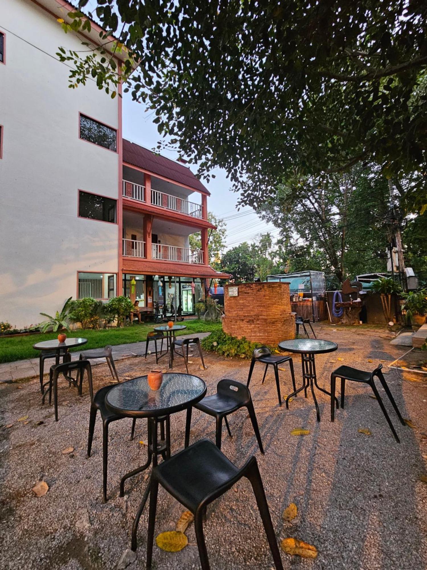 Sabaidee Chiangmai Hotel Sha Чиангмай Екстериор снимка