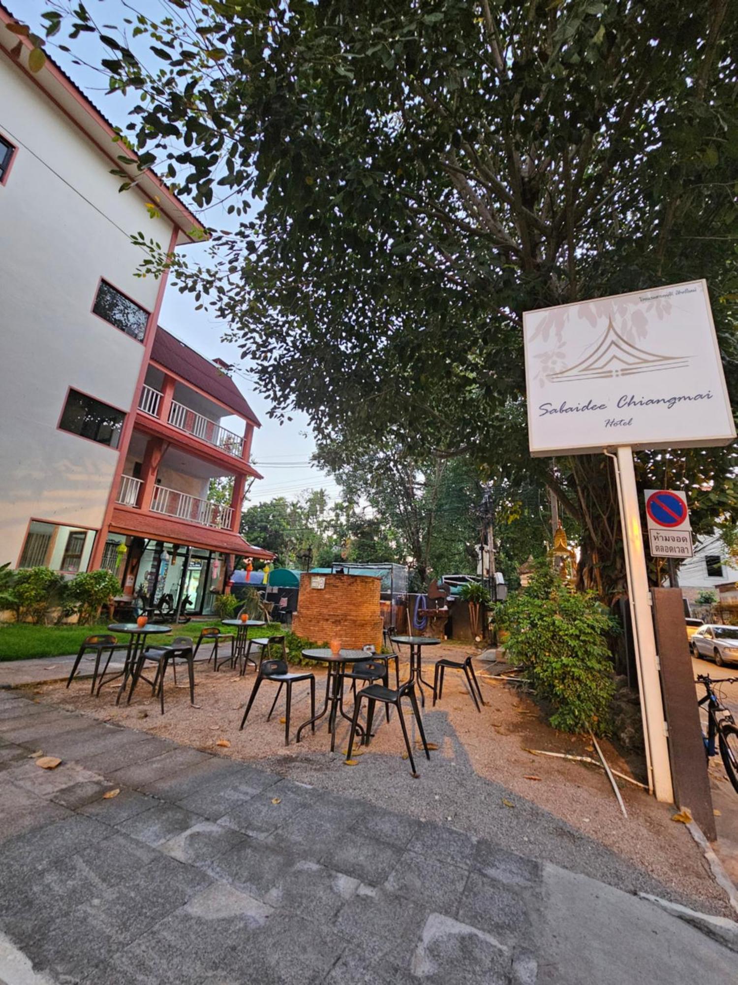 Sabaidee Chiangmai Hotel Sha Чиангмай Екстериор снимка