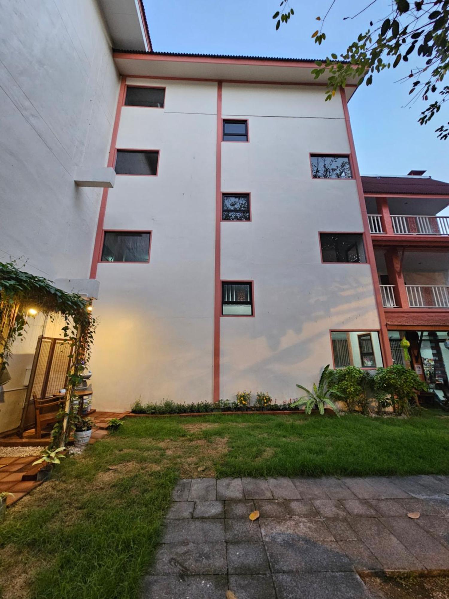 Sabaidee Chiangmai Hotel Sha Чиангмай Екстериор снимка